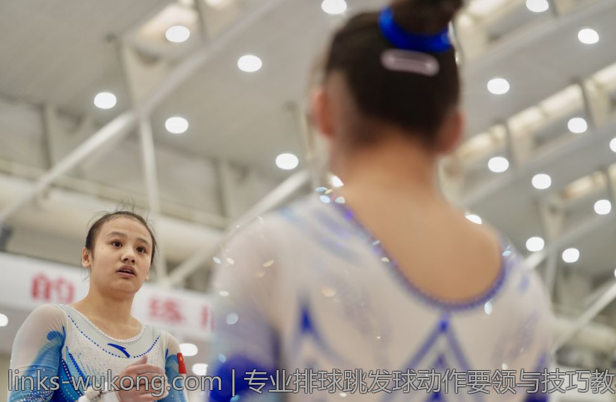 专业排球跳发球动作要领与技巧教学视频
